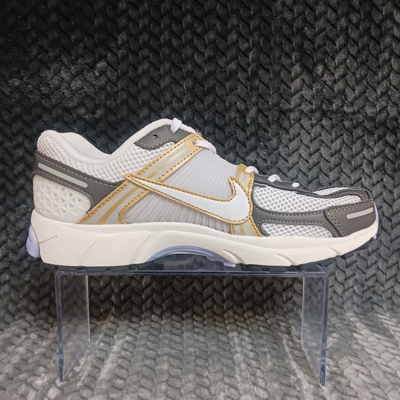 Nike Vomero 5 Men's Platinum Tint Metallic Pewter Gold HJ7247-099 Size 10 - Picture 11 of 15